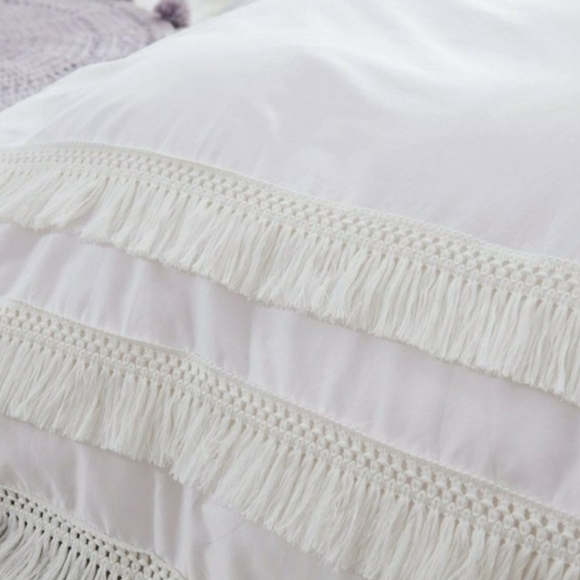 ⭐🆕Boho White luxurious tassle duvet cover set - Picture 2 of 8